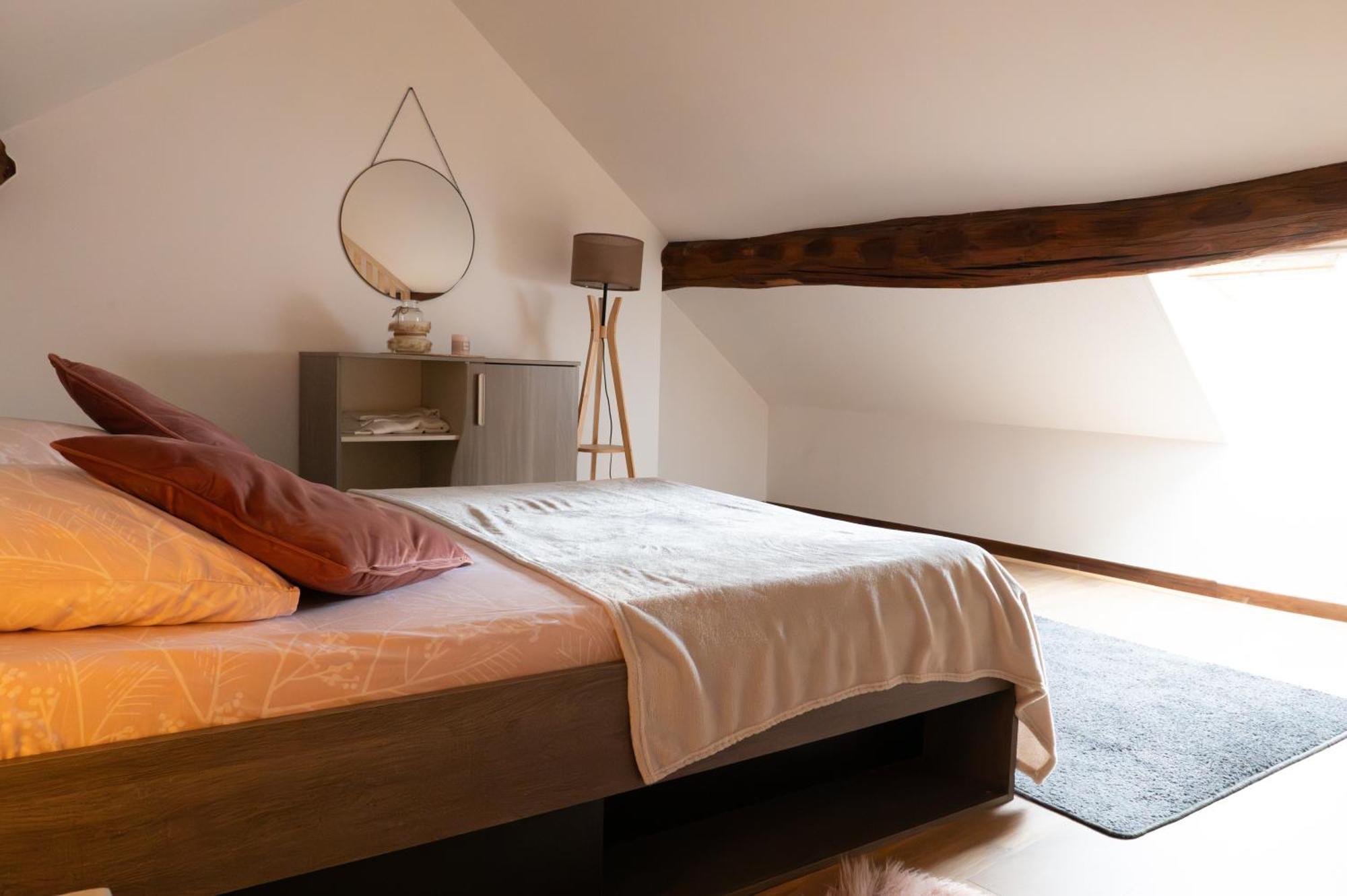 Appartement Au Centre Ville Historique Le Vieux Langres Luaran gambar