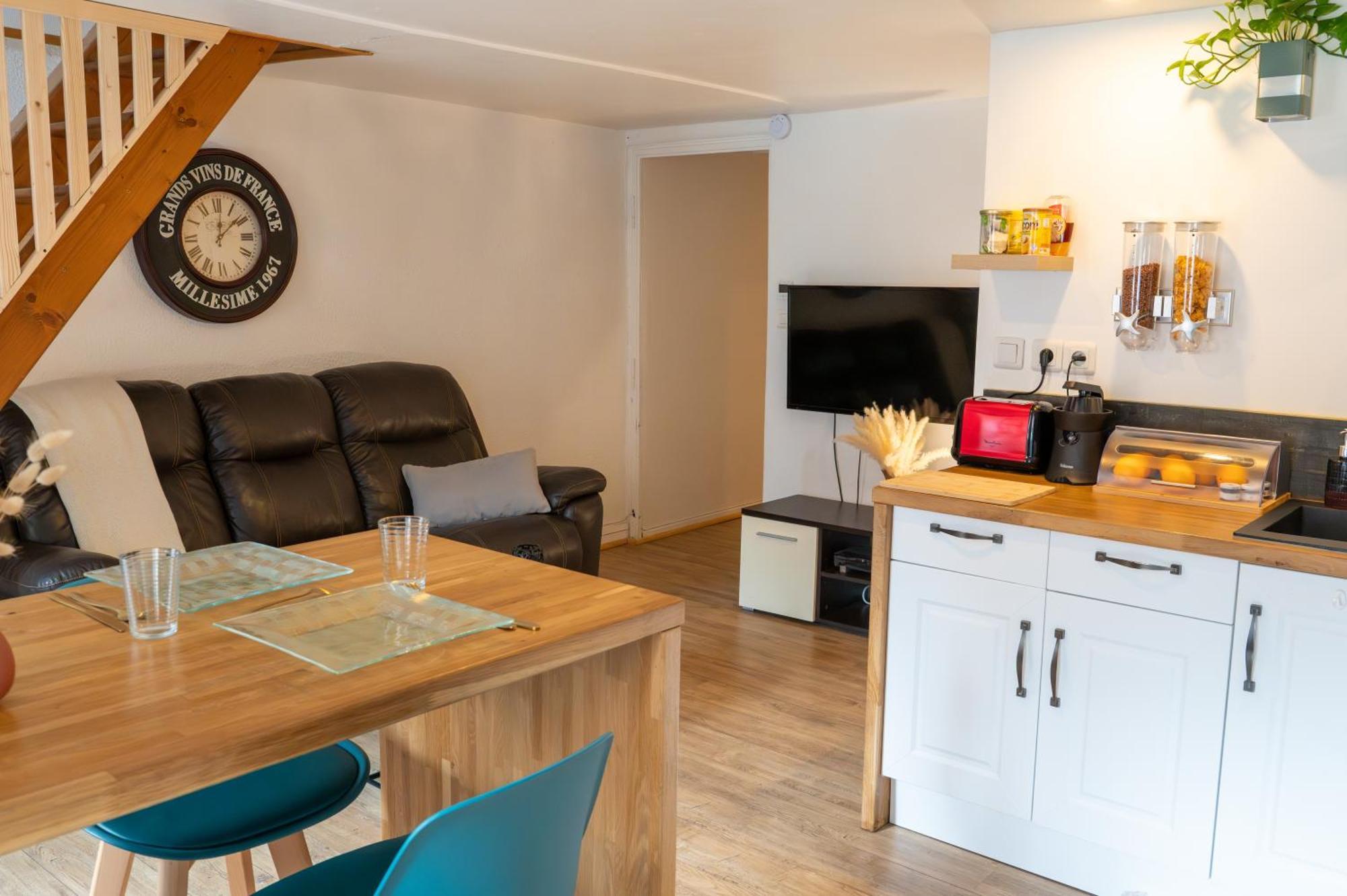 Appartement Au Centre Ville Historique Le Vieux Langres Luaran gambar